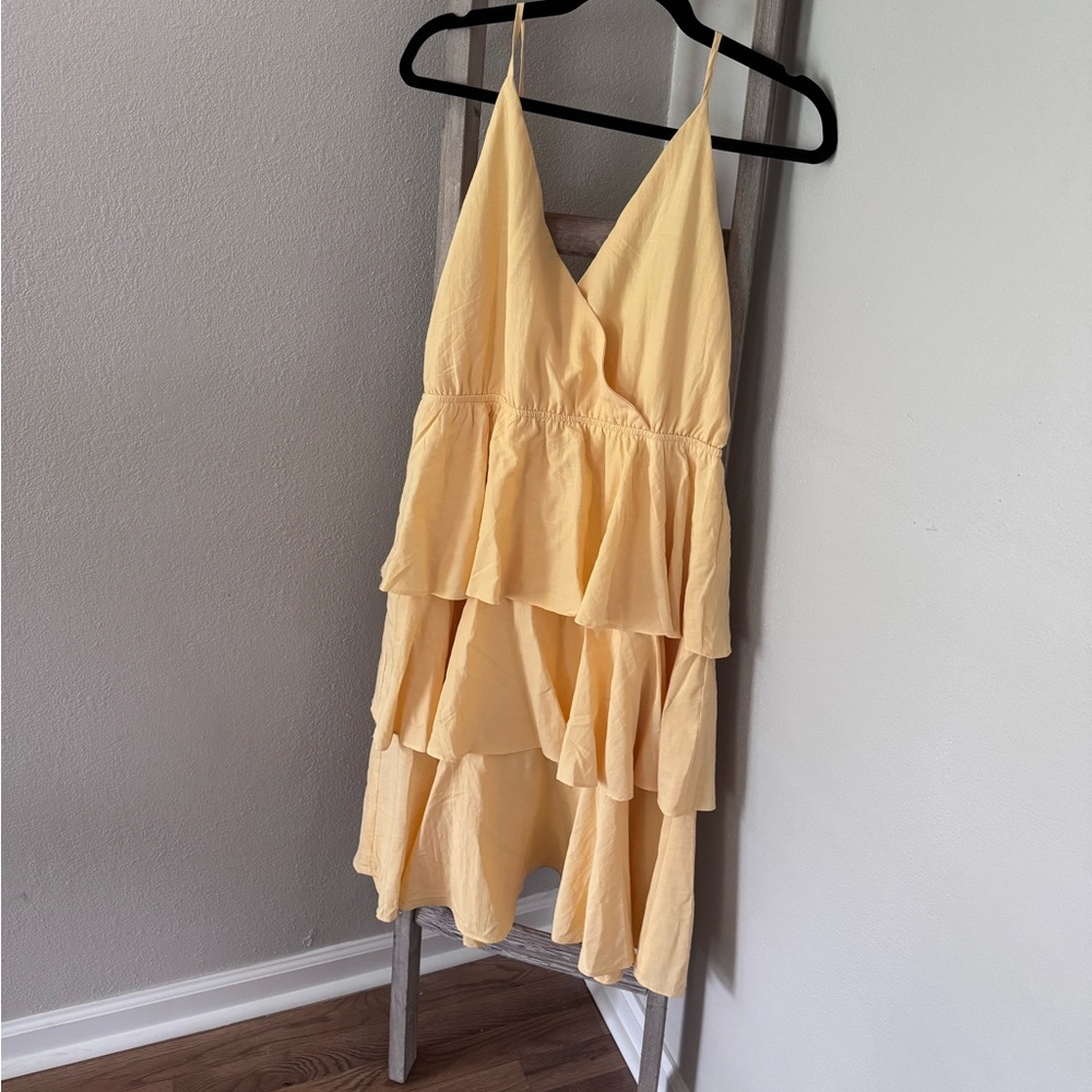 Entro Light Yellow Tiered Midi Dress